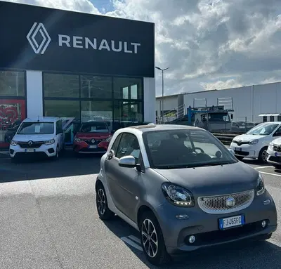 smart Fortwo 70 1.0 twinamic Solidblack del 2017 usata a Guidonia Montecelio