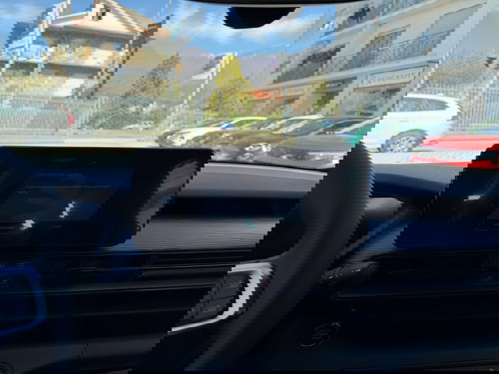 Jeep Avenger nuova a Frosinone (11)