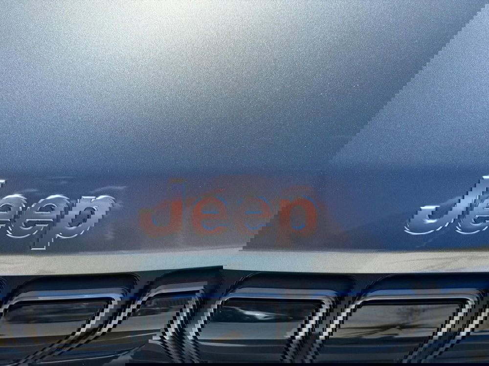 Jeep Avenger nuova a Frosinone (8)