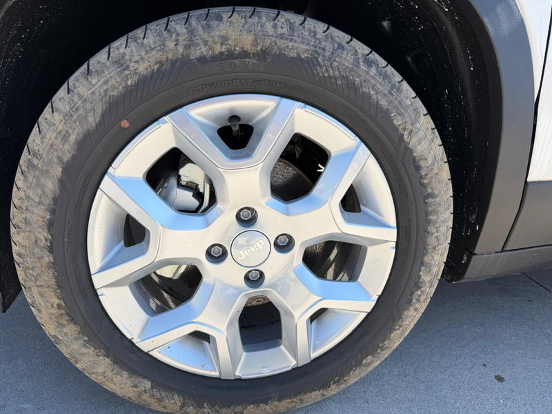 Jeep Avenger nuova a Frosinone (11)