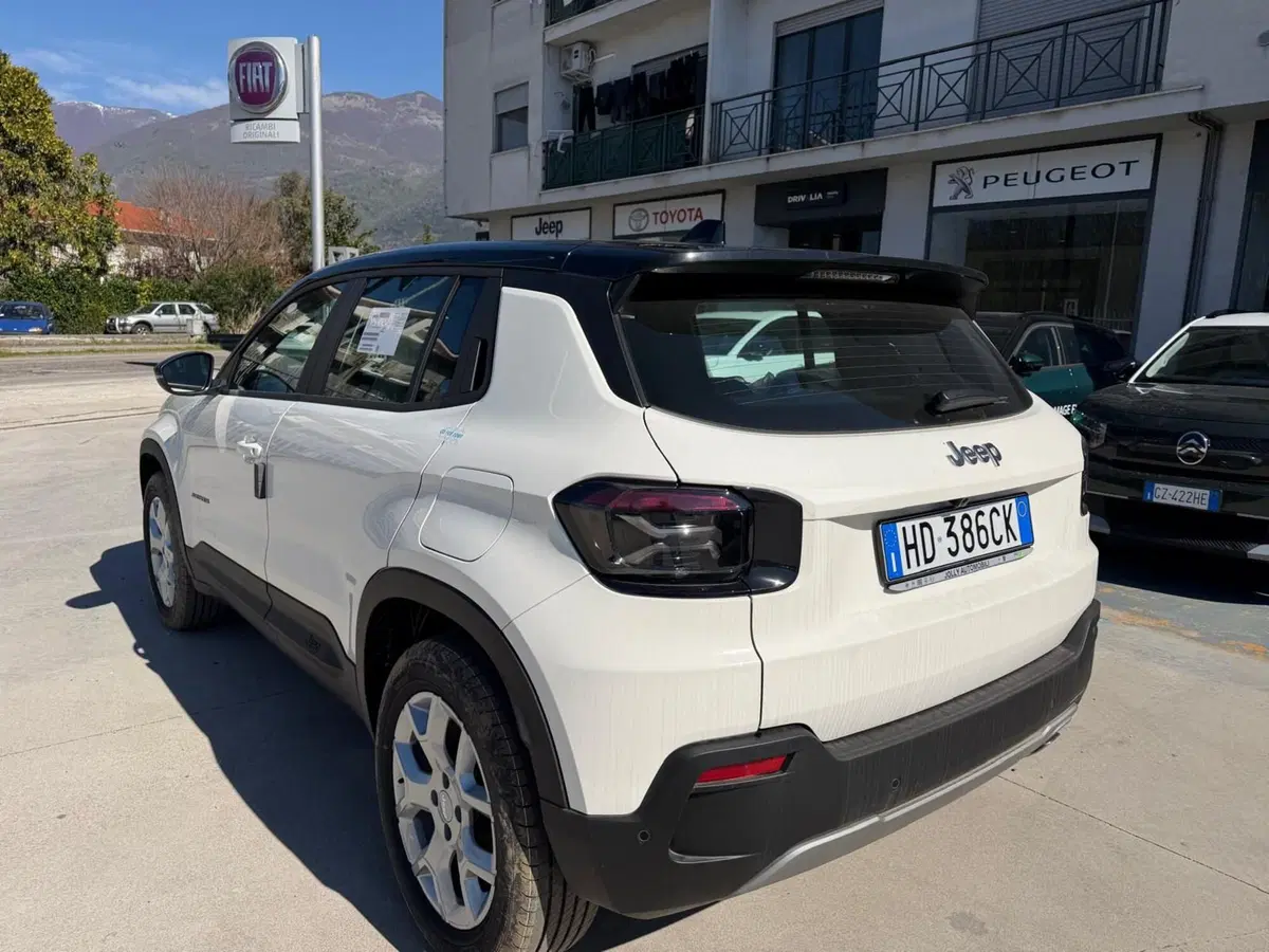 Jeep Avenger nuova a Frosinone (6)