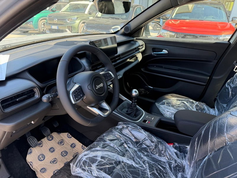 Jeep Avenger nuova a Frosinone (10)