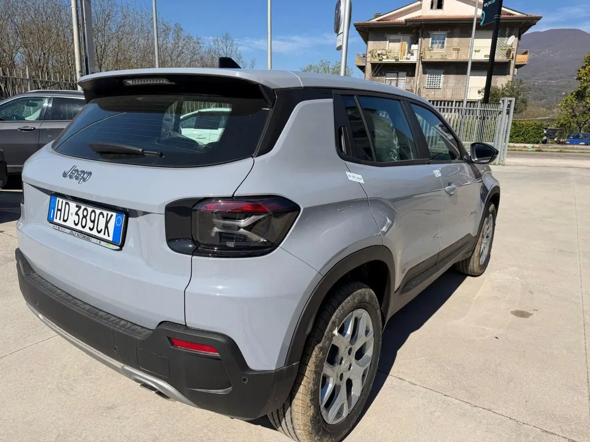 Jeep Avenger nuova a Frosinone (6)