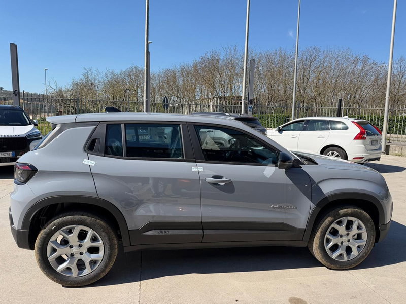 Jeep Avenger nuova a Frosinone (8)