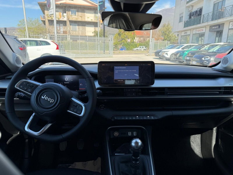 Jeep Avenger nuova a Frosinone (14)