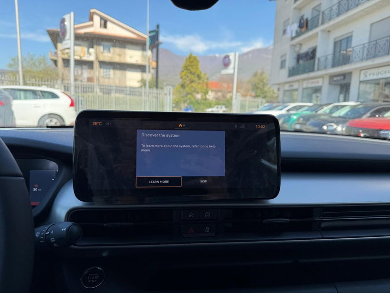 Jeep Avenger nuova a Frosinone (18)