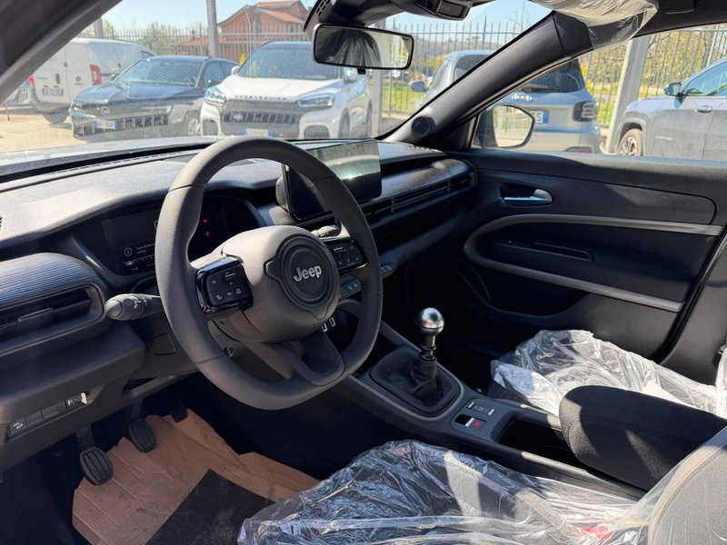 Jeep Avenger nuova a Frosinone (11)