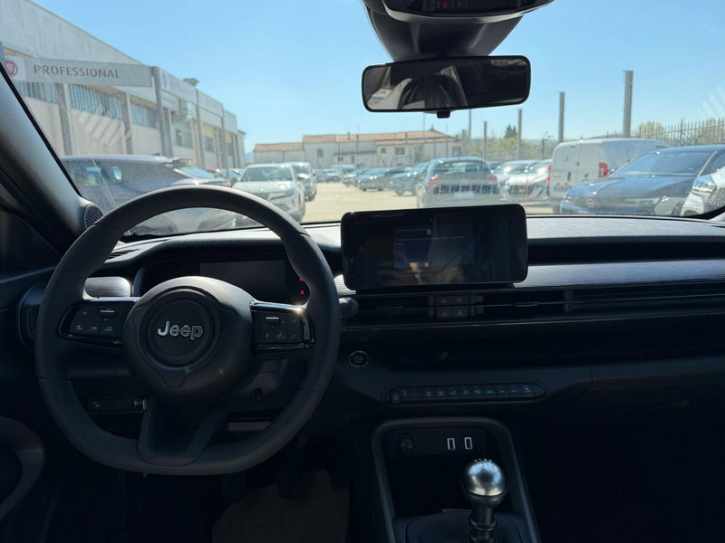 Jeep Avenger nuova a Frosinone (14)