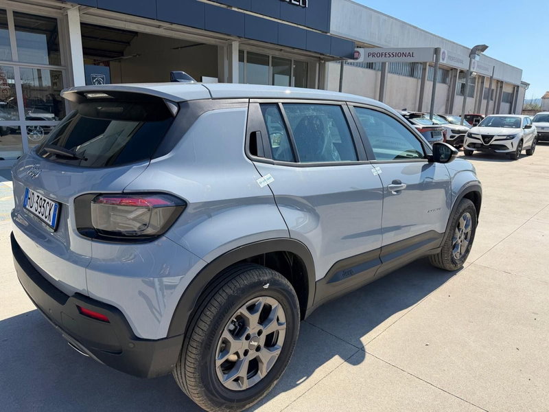 Jeep Avenger nuova a Frosinone (6)
