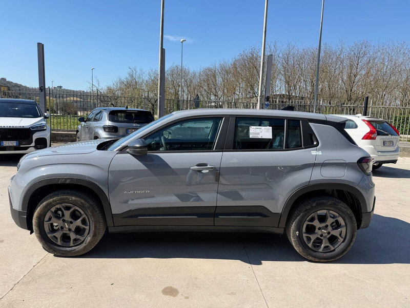 Jeep Avenger nuova a Frosinone (7)