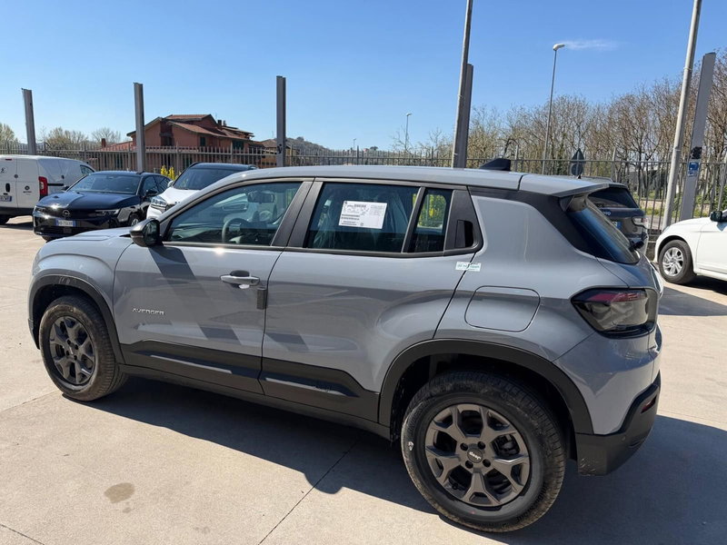Jeep Avenger nuova a Frosinone (9)
