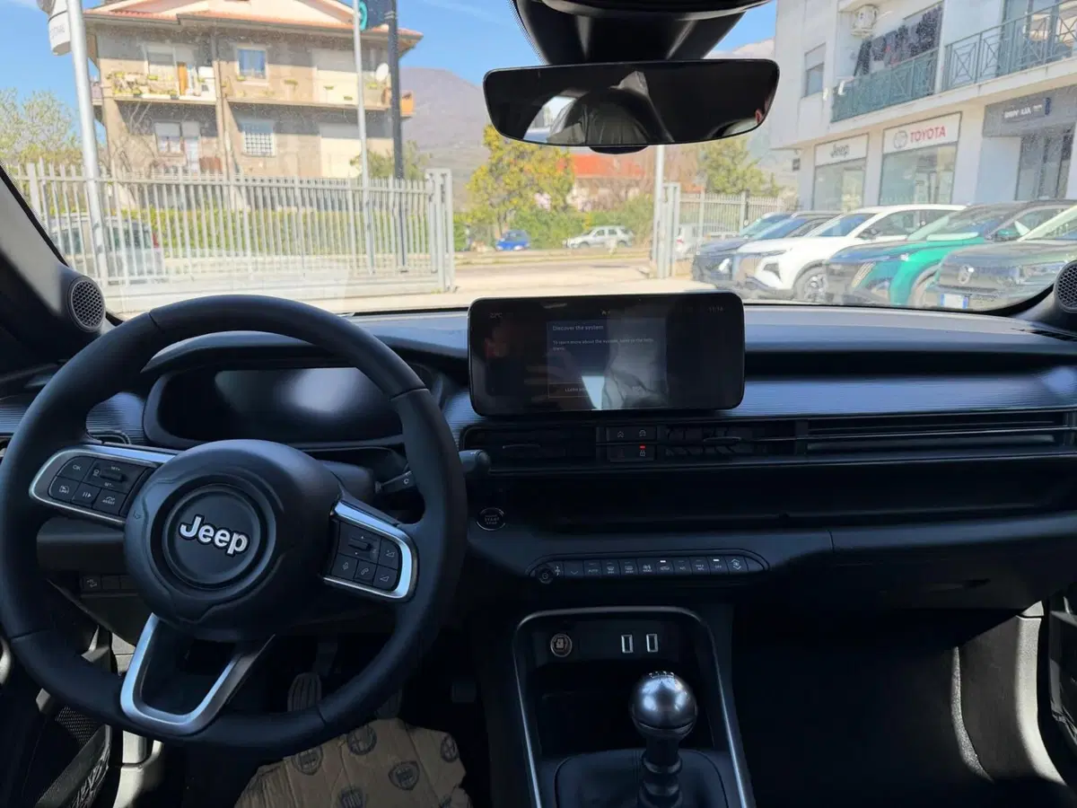 Jeep Avenger nuova a Frosinone (13)