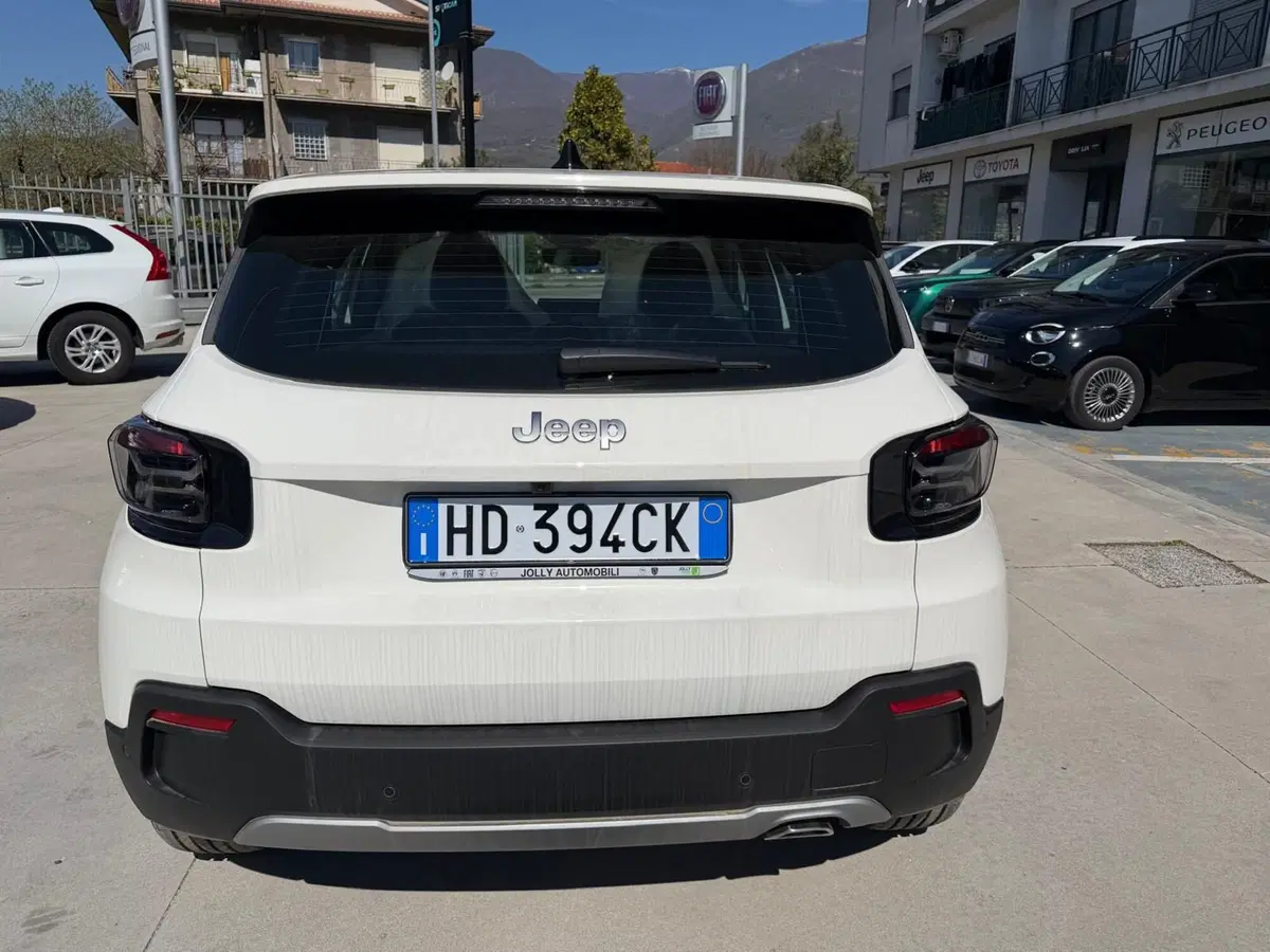 Jeep Avenger nuova a Frosinone (18)