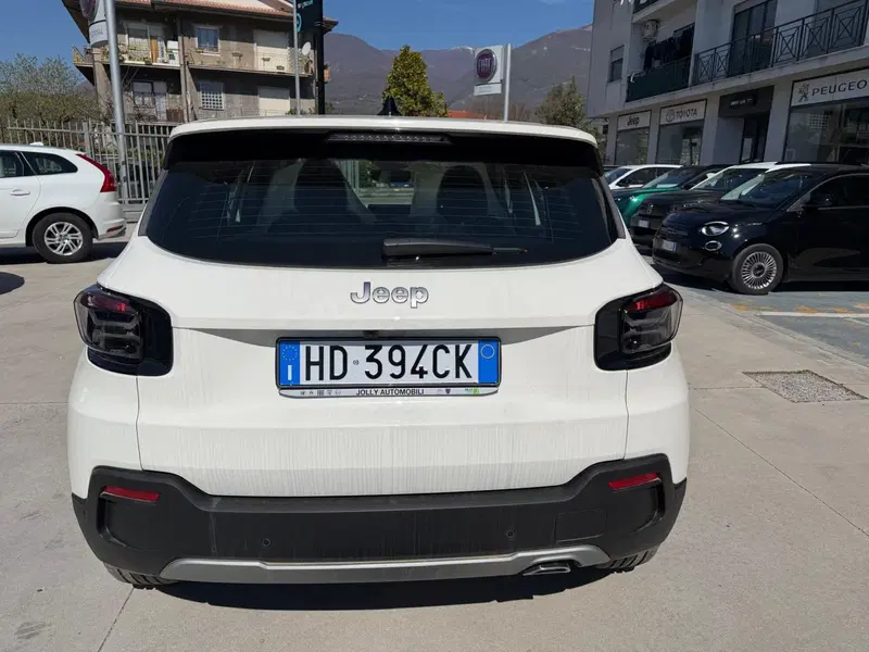 Jeep Avenger nuova a Frosinone (18)