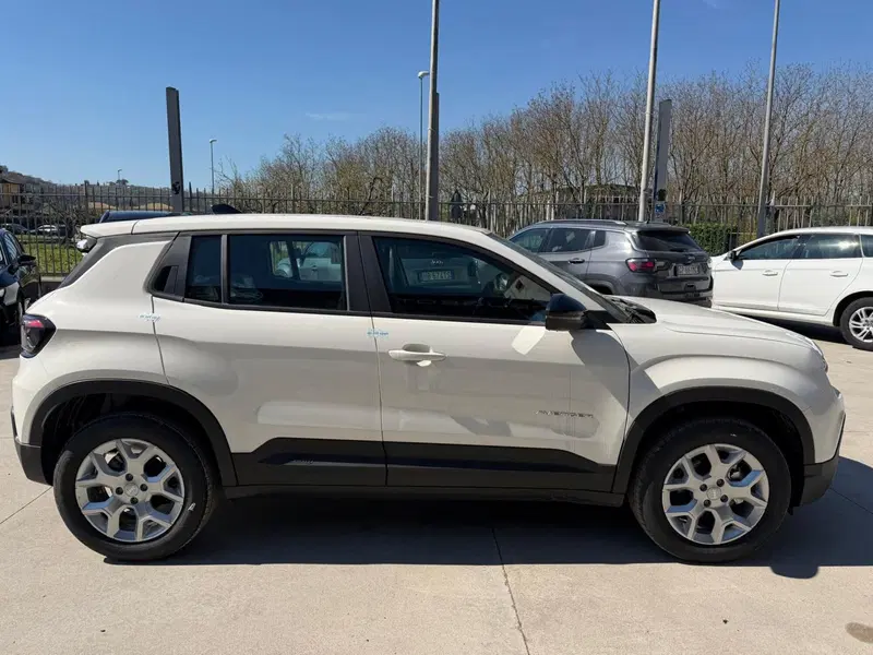 Jeep Avenger nuova a Frosinone (3)