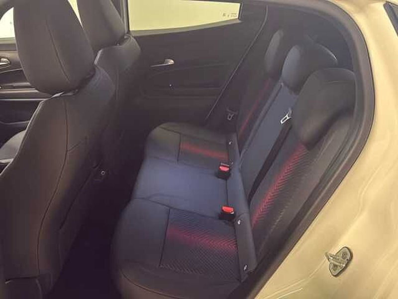 Alfa Romeo Junior nuova a Ravenna (16)