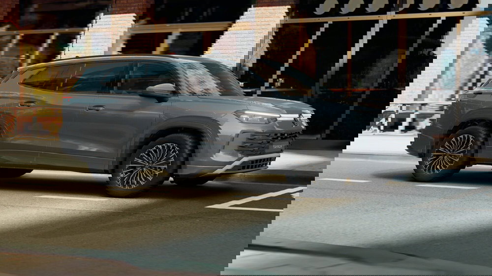 Volkswagen Tayron nuova a Catanzaro (7)