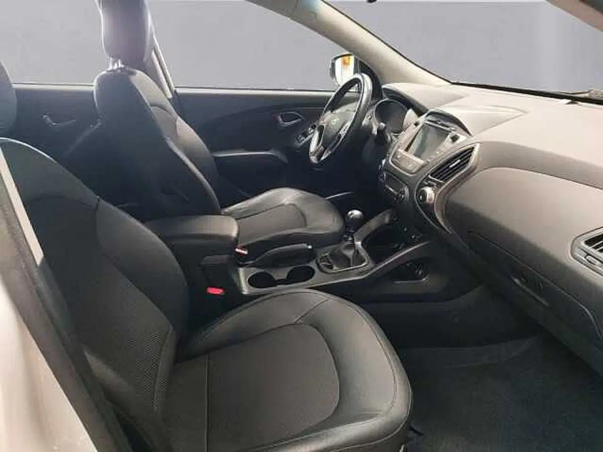Hyundai ix35 usata a Milano (14)