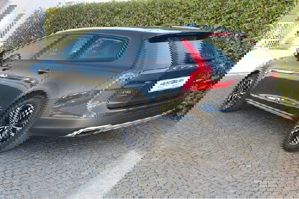 Volvo V90 Cross Country usata a Cuneo (3)