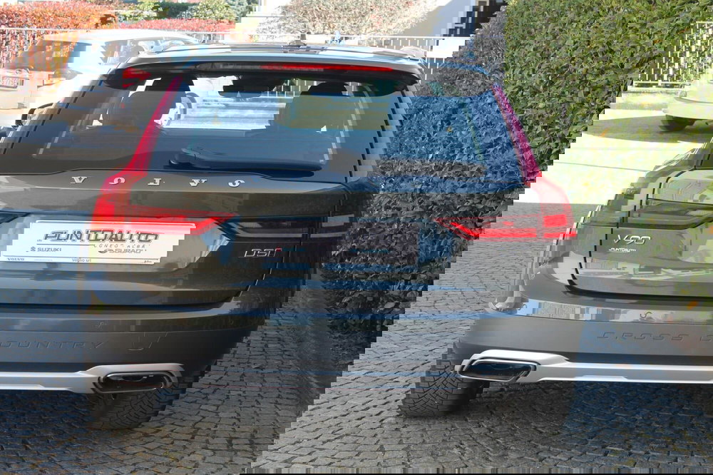 Volvo V90 Cross Country usata a Cuneo (4)