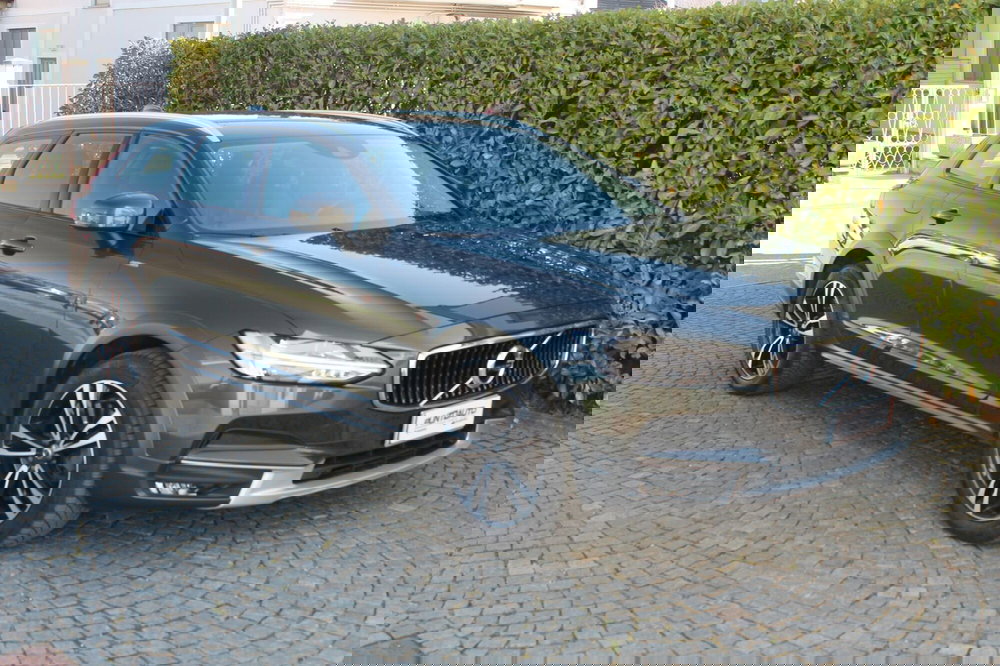 Volvo V90 Cross Country usata a Cuneo (5)