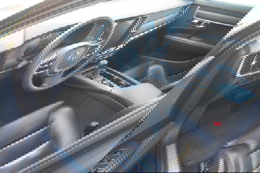 Volvo V90 Cross Country usata a Cuneo (8)