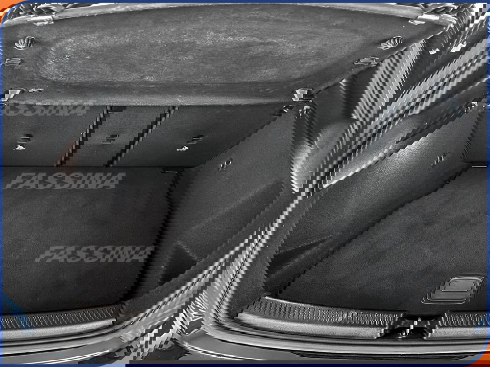 Mercedes-Benz Classe A Sedan usata a Milano (11)