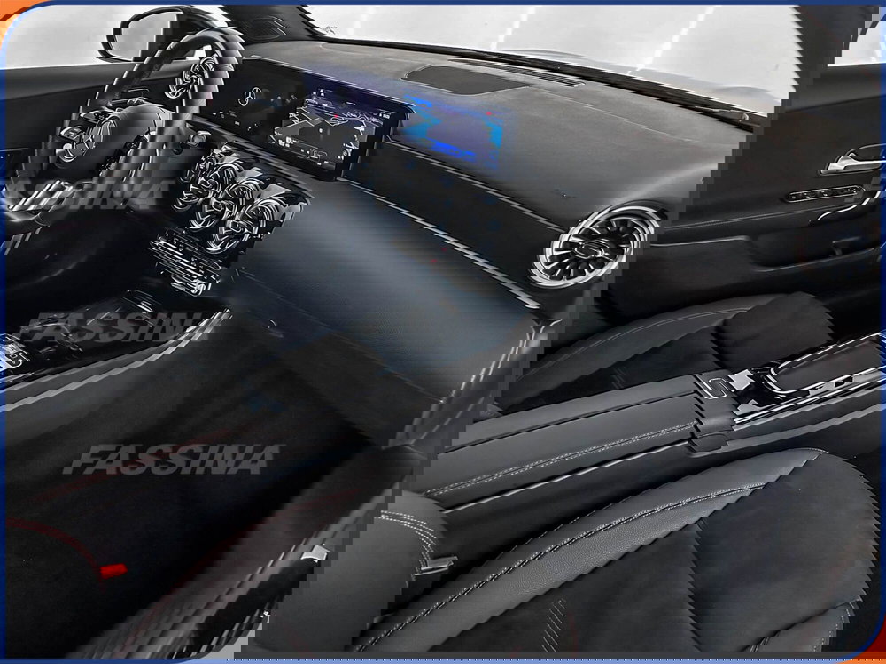 Mercedes-Benz Classe A Sedan usata a Milano (12)