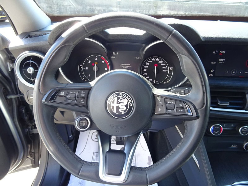 Alfa Romeo Stelvio usata a Lucca (11)