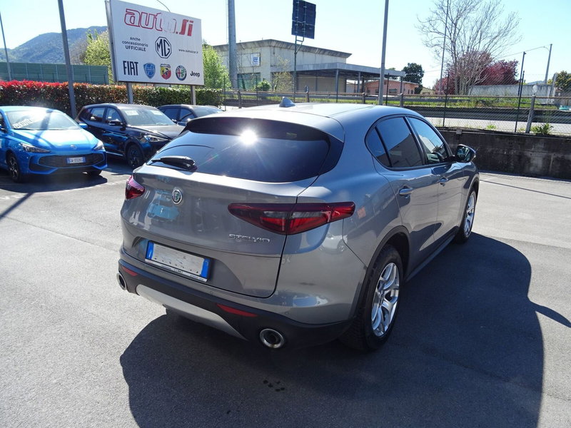 Alfa Romeo Stelvio usata a Lucca (4)