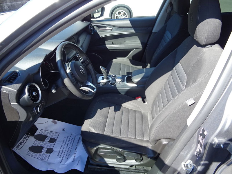 Alfa Romeo Stelvio usata a Lucca (9)
