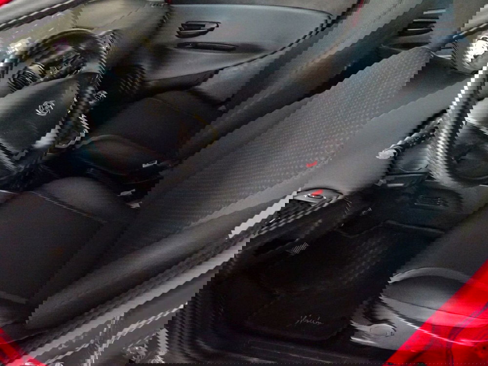 Lancia Ypsilon usata a Lucca (10)