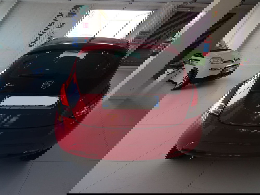 Lancia Ypsilon usata a Lucca (4)