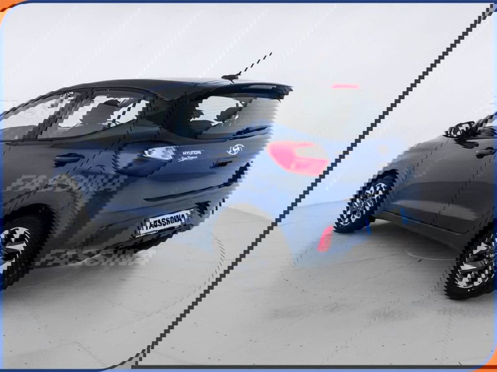 Hyundai i10 nuova a Milano (4)