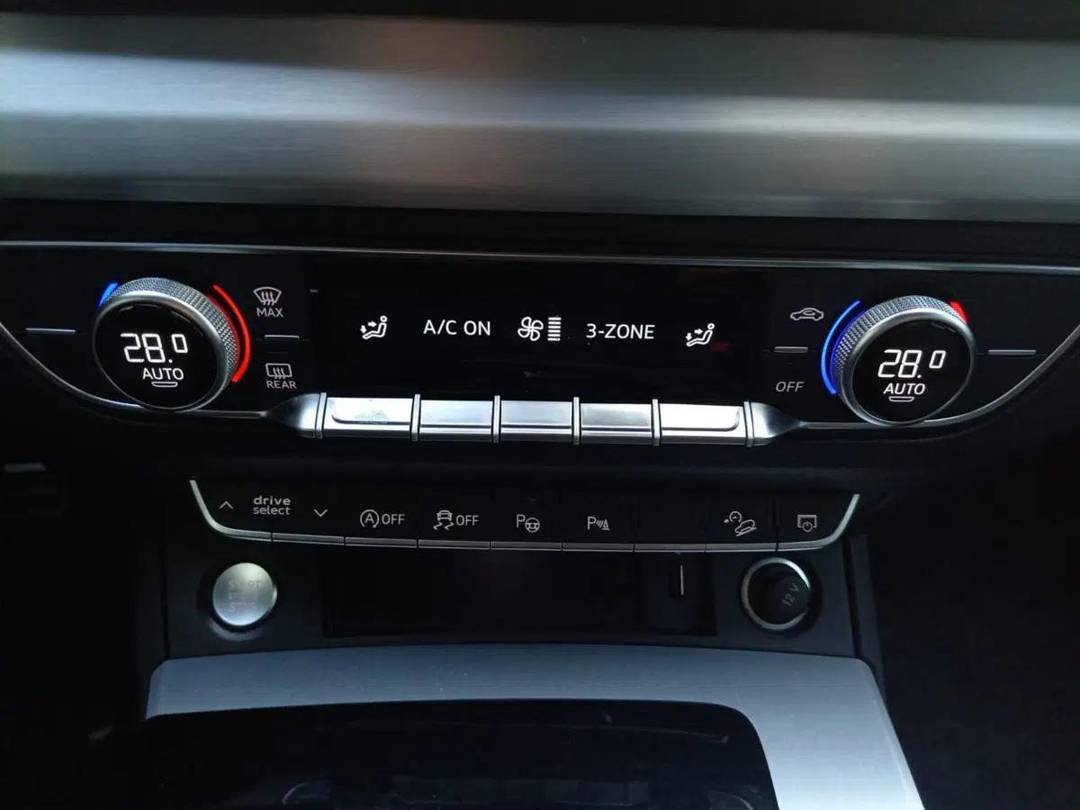 Audi Q5 Sportback usata a Bari (9)