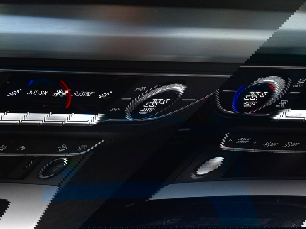 Audi Q5 Sportback usata a Bari (9)