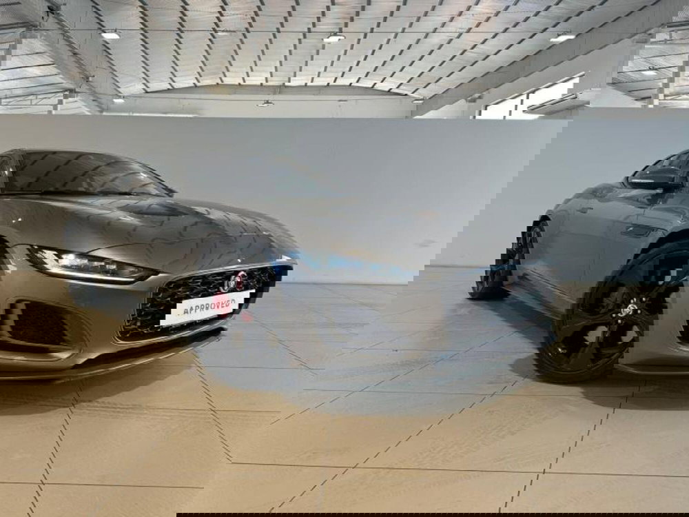 Jaguar F-Type Coupé usata a Venezia (2)