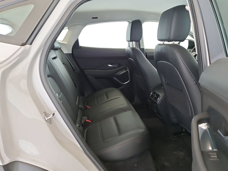 Jaguar E-Pace usata a Monza e Brianza (5)