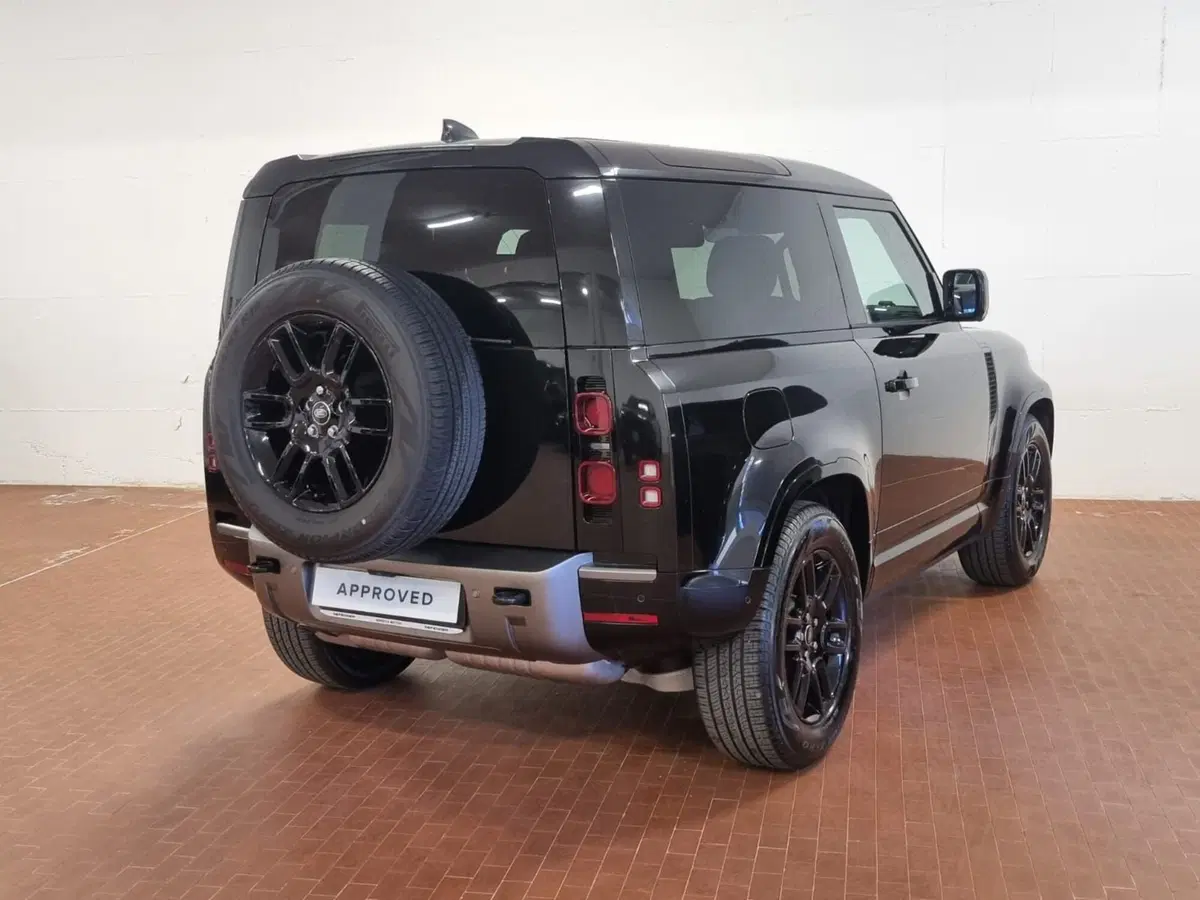 Land Rover Defender usata a Brescia (2)