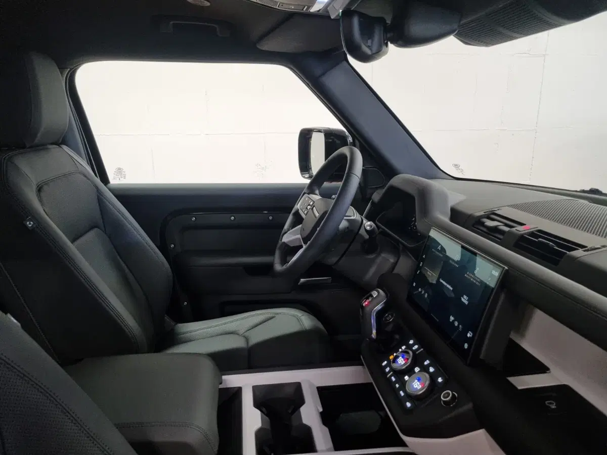 Land Rover Defender usata a Brescia (3)