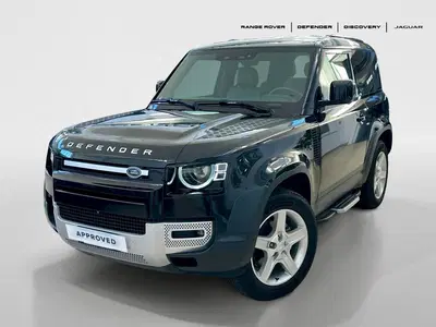 Land Rover Defender 90 3.0d i6 mhev X-Dynamic SE awd 250cv auto del 2023 usata a Bari