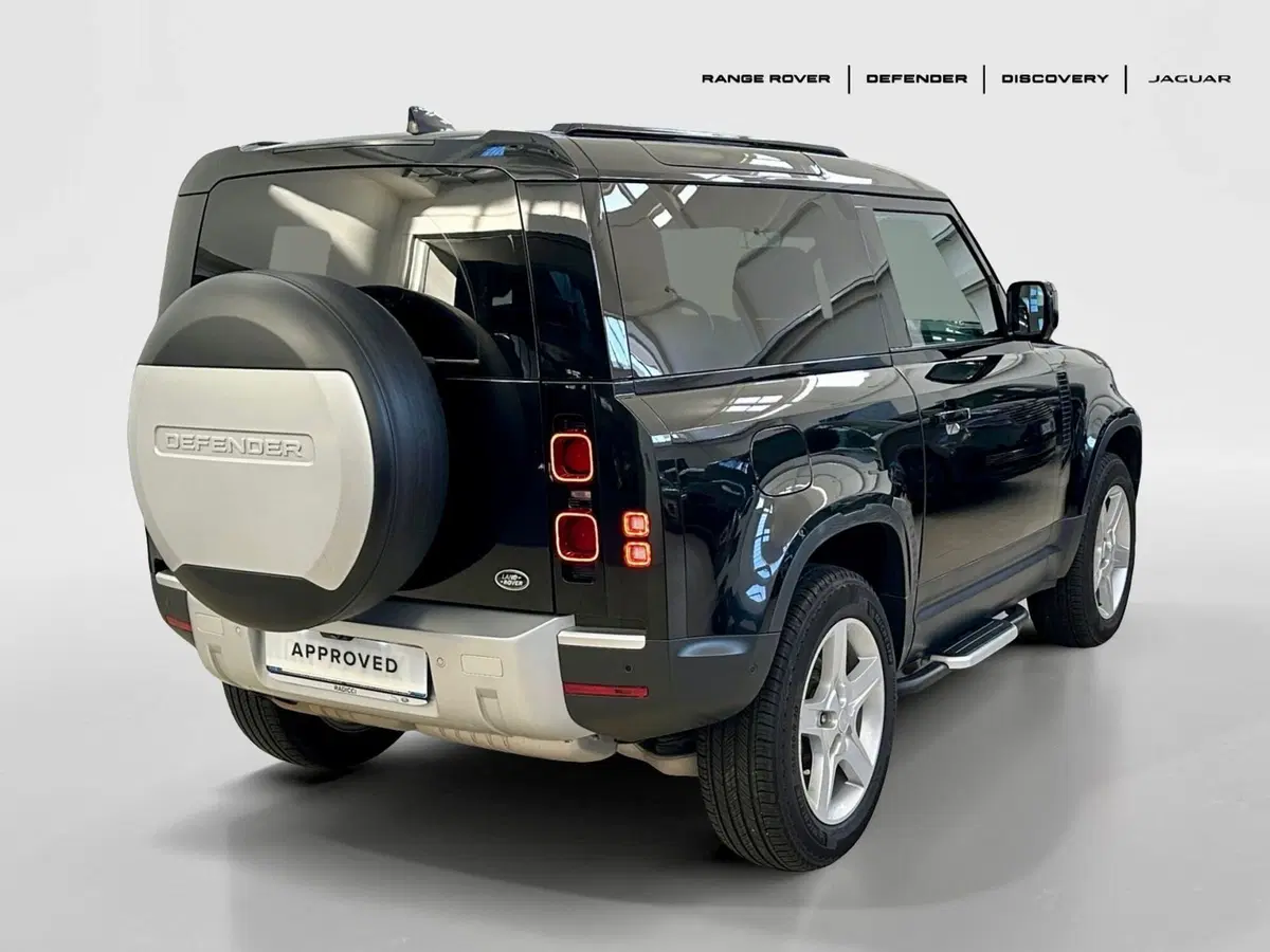 Land Rover Defender usata a Bari (2)