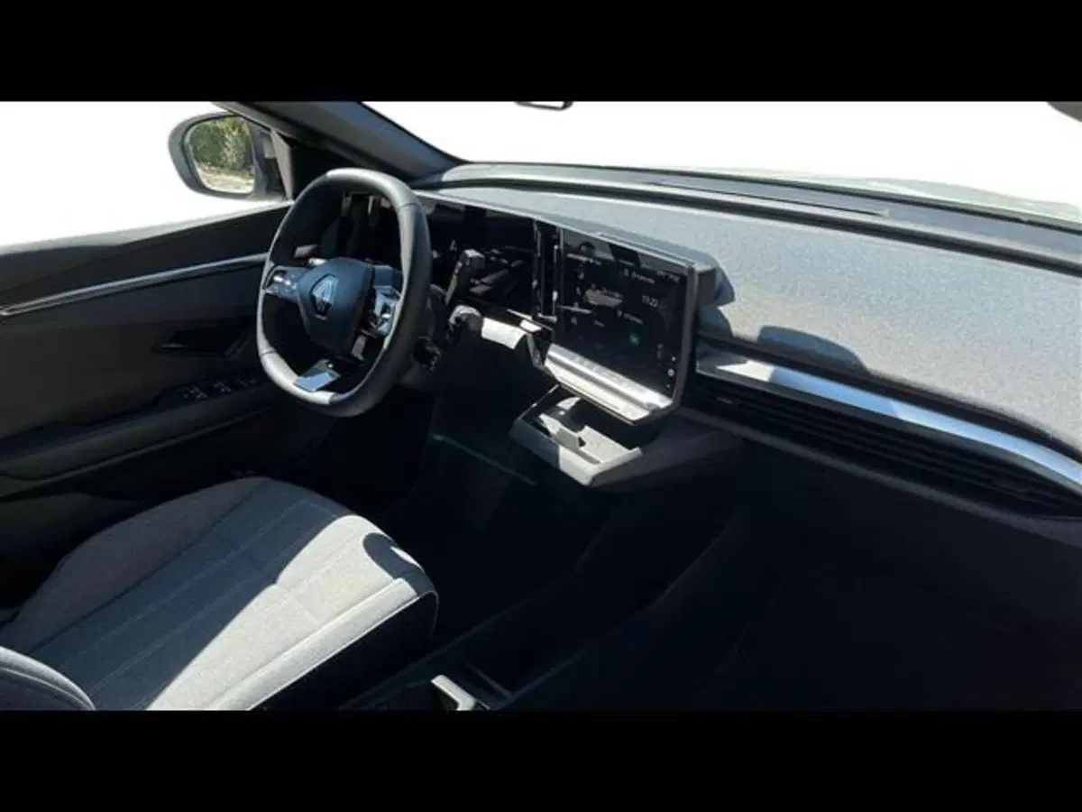 Renault Megane E-Tech Electric usata a Firenze (11)