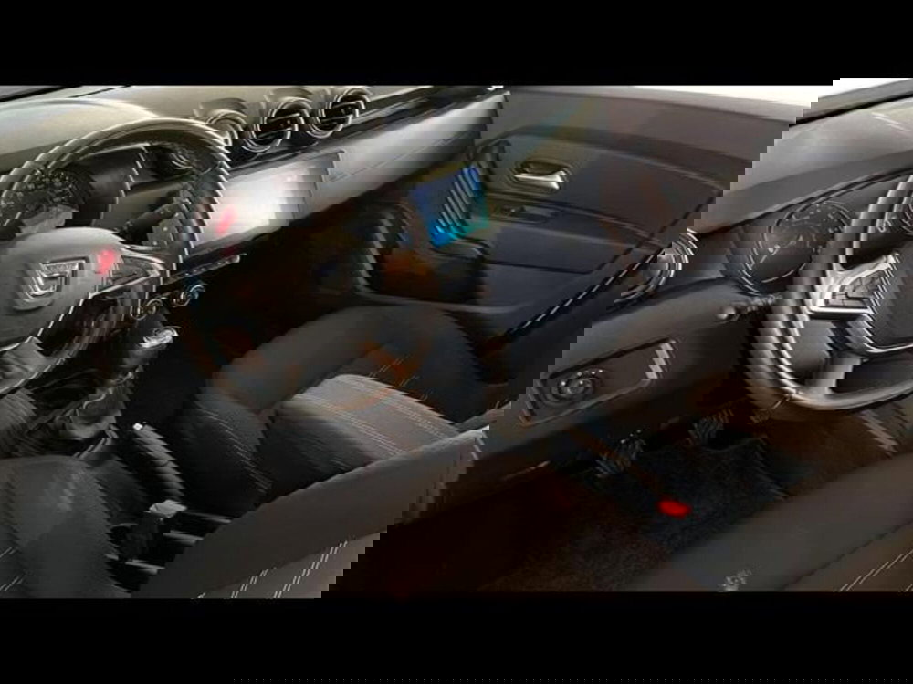 Dacia Duster usata a Firenze (10)