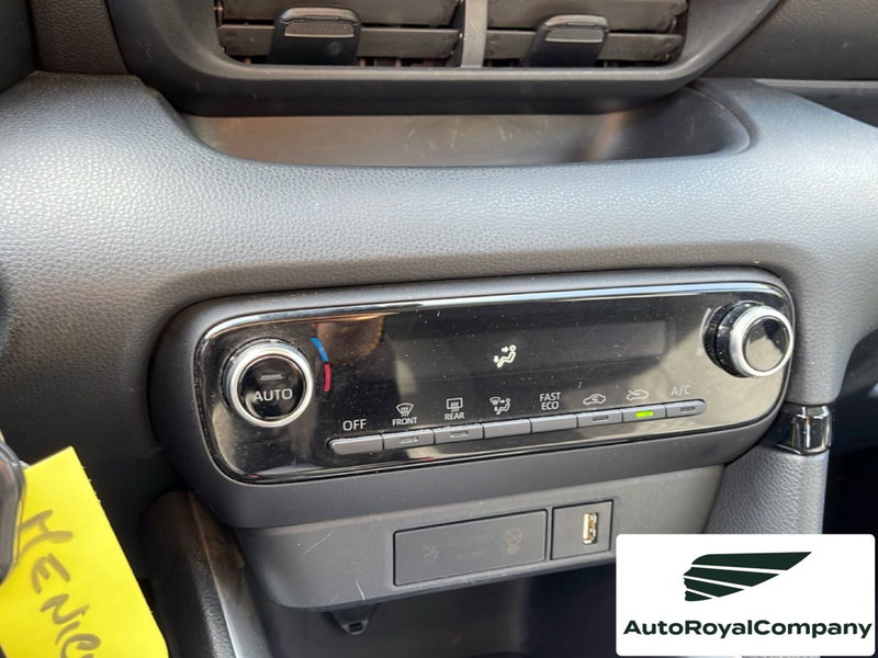 Toyota Yaris usata a Roma (13)