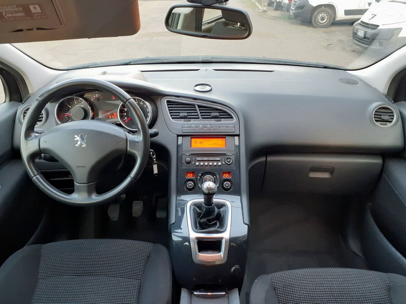 Peugeot 5008 usata a Modena (11)