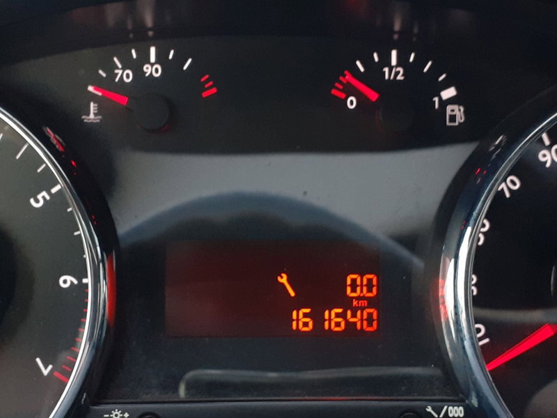 Peugeot 5008 usata a Modena (13)