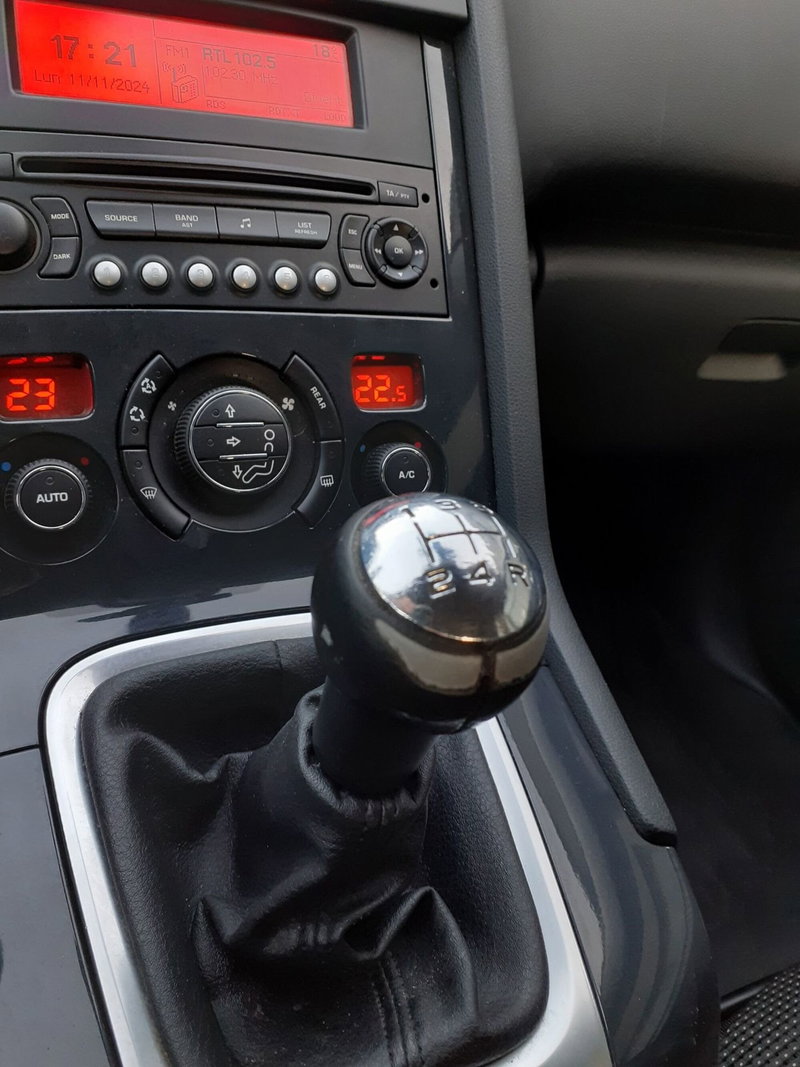 Peugeot 5008 usata a Modena (17)