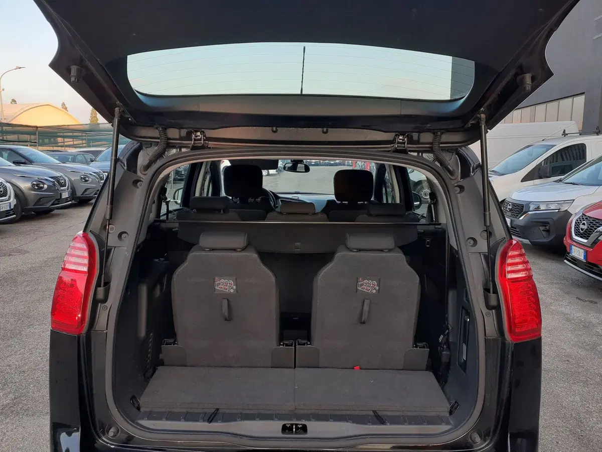 Peugeot 5008 usata a Modena (9)