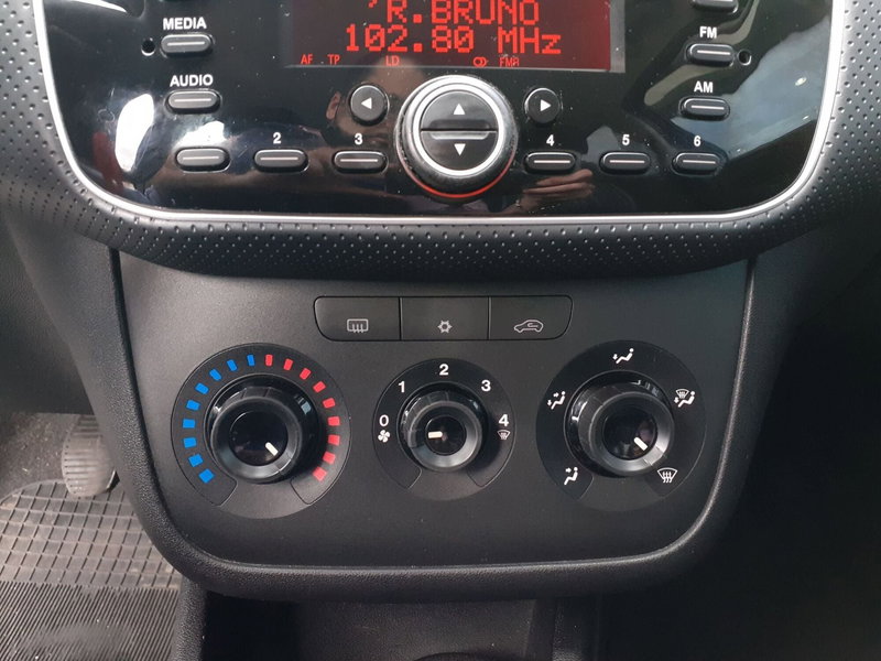 Fiat Grande Punto usata a Modena (13)